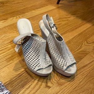 Chinese Laundry Wedges